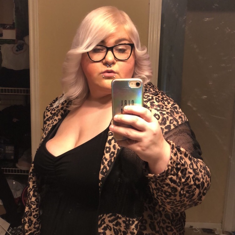 Meet your Posher, Ashley